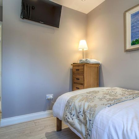 Tintawn House Hotell Sandyford Exteriör bild