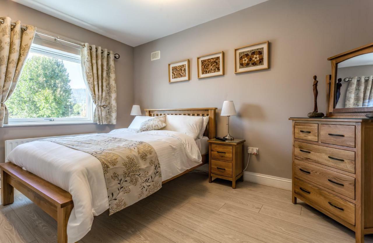 Tintawn House Hotell Sandyford Exteriör bild
